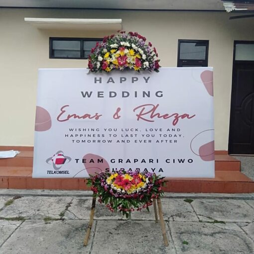 Solusi Karangan Bunga Papan Pernikahan/Wedding Madiun